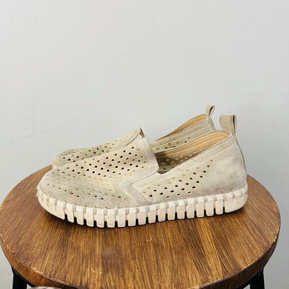 Isle Jacobsen Youth Tulip Shoes Beige Girls Size 2.5 - Picture 1 of 9